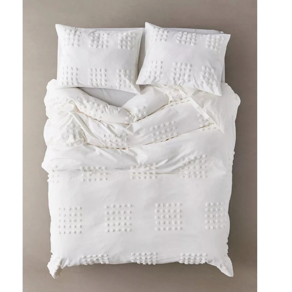 Urban Outfitters Bedding New Urban Outfitters Grid Tufted White